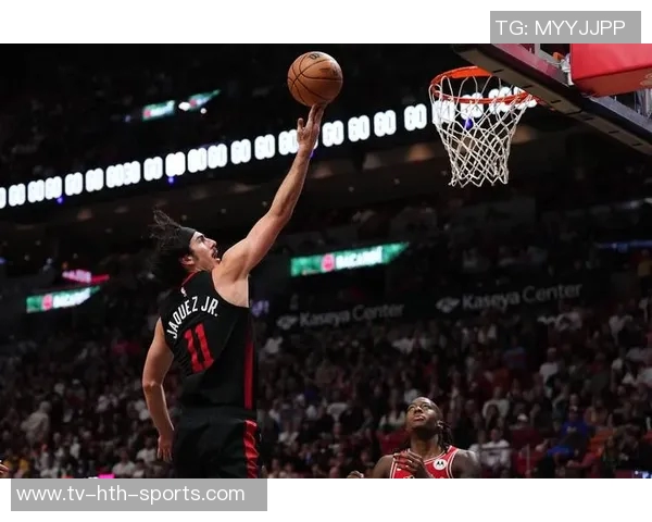 哈克斯空切接球一气呵成单臂隔扣文班亚马震撼全场 哈克斯空切接球一气呵成单臂隔扣文班亚马震撼全场