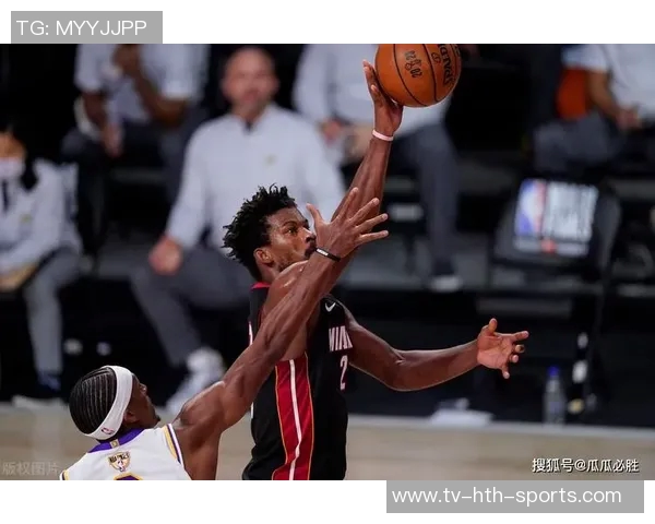 阿德巴约期待鲍威尔进化为全新得分机器展现个人魅力 阿德巴约期待鲍威尔进化为全新得分机器展现个人魅力