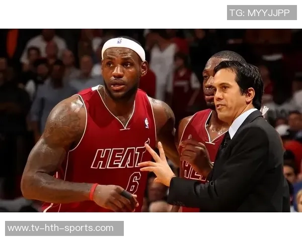 詹姆斯与斯波共同探讨现代篮球的节奏与空间的重要性 詹姆斯与斯波共同探讨现代篮球的节奏与空间的重要性